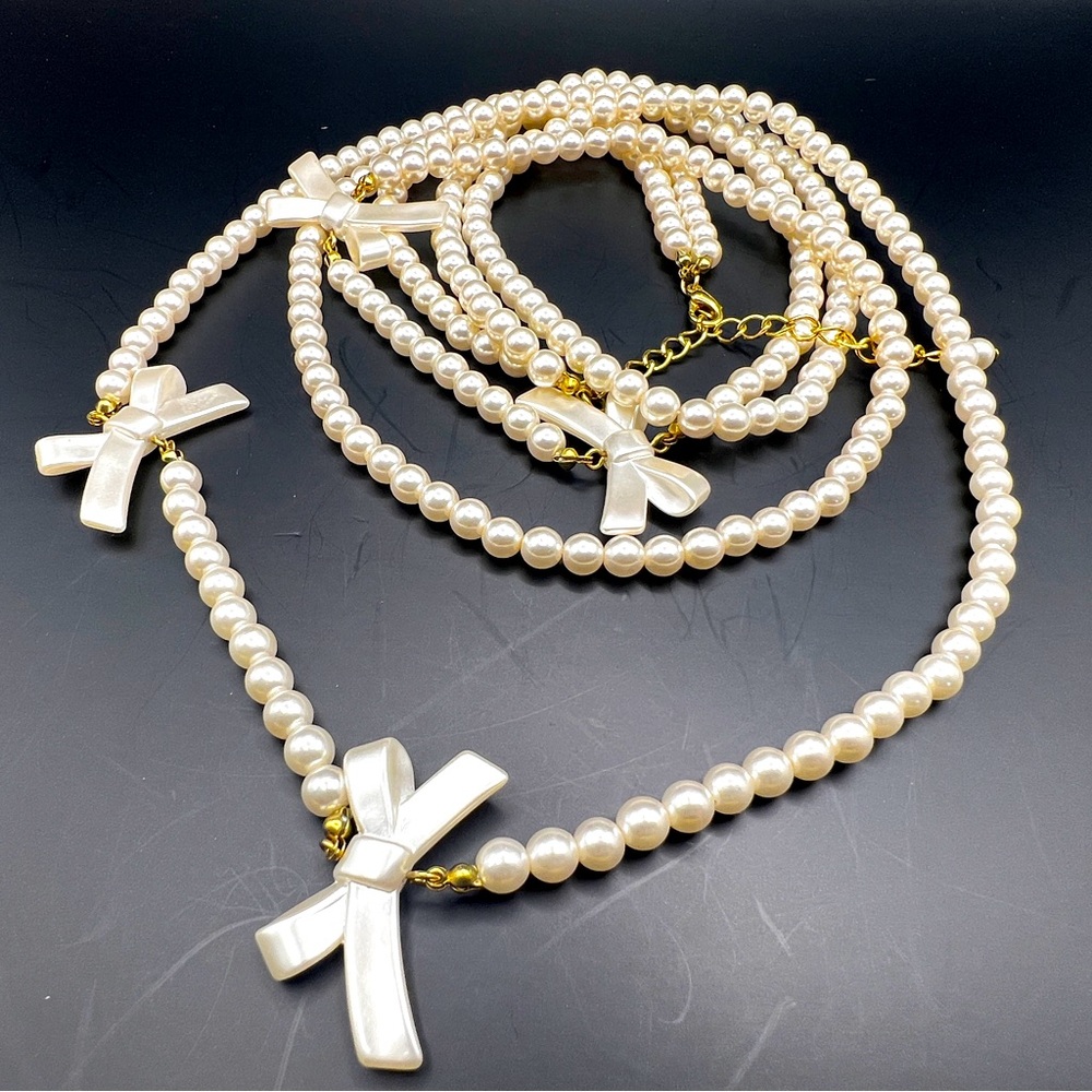 33” Japan Designer Faux Pearl and Bow Necklace- Gently Used- Women’s- Statement